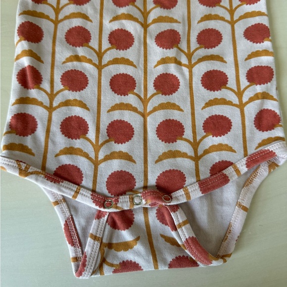 Kate Quinn Short Sleeve Bodysuit – Floral - Picture 4 of 8